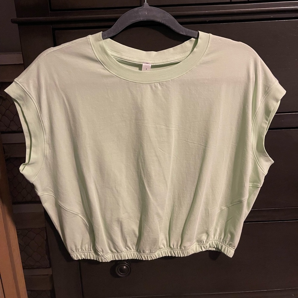 Lululemon cinched cropped muscle tank